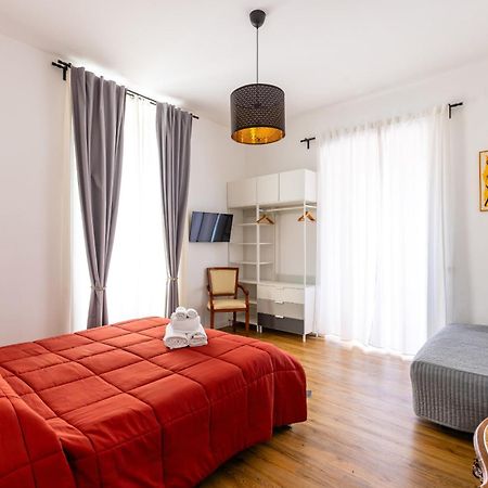 Barrio 133 - Double Bedroom In Center By Napoliapartments Bagian luar foto