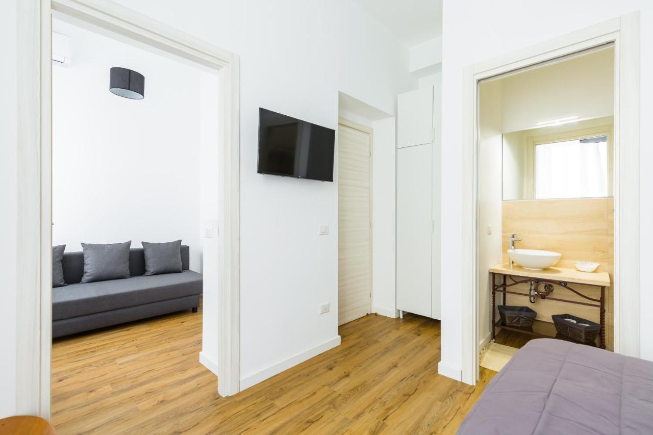 Barrio 133 - Double Bedroom In Center By Napoliapartments Bagian luar foto