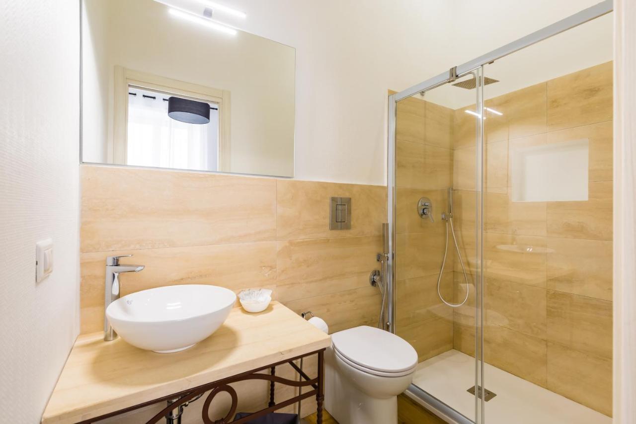 Barrio 133 - Double Bedroom In Center By Napoliapartments Bagian luar foto