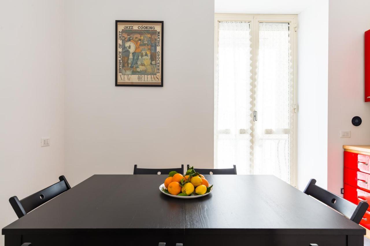 Barrio 133 - Double Bedroom In Center By Napoliapartments Bagian luar foto