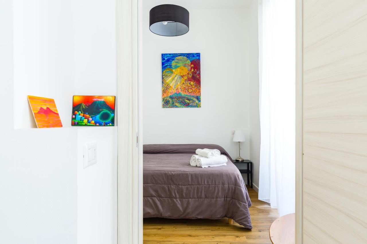 Barrio 133 - Double Bedroom In Center By Napoliapartments Bagian luar foto
