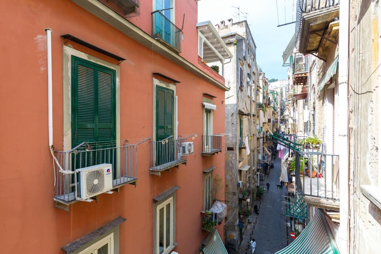 Barrio 133 - Double Bedroom In Center By Napoliapartments Bagian luar foto