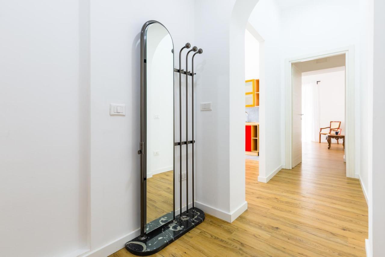 Barrio 133 - Double Bedroom In Center By Napoliapartments Bagian luar foto