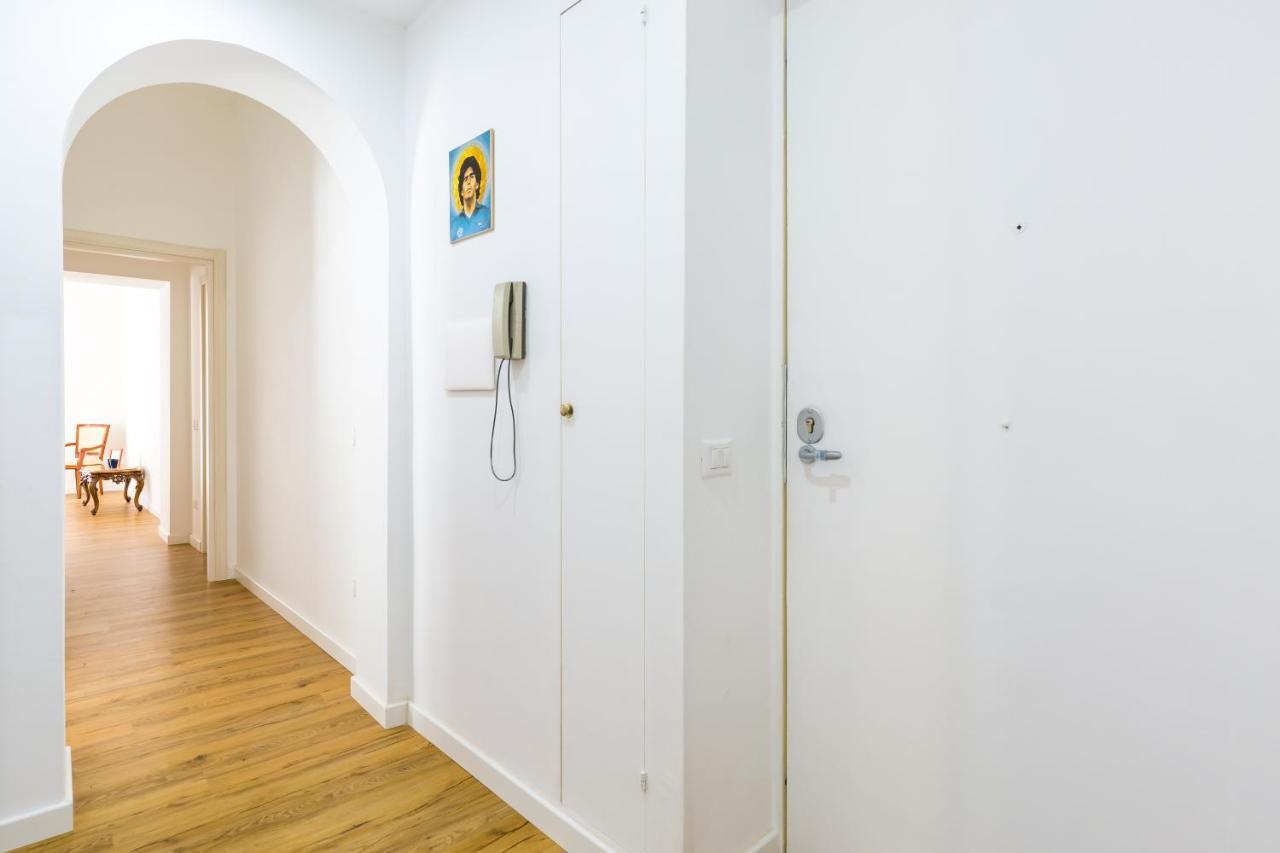 Barrio 133 - Double Bedroom In Center By Napoliapartments Bagian luar foto