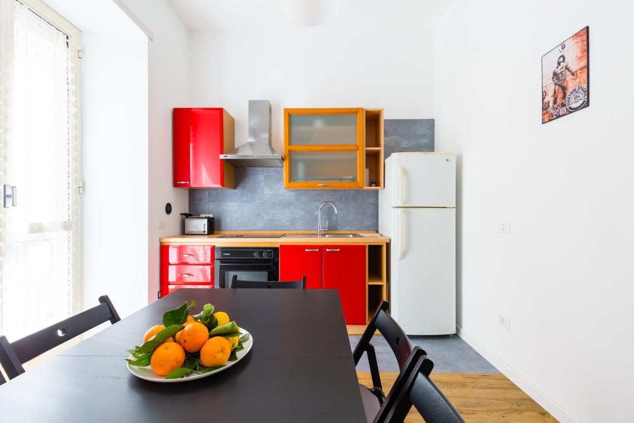 Barrio 133 - Double Bedroom In Center By Napoliapartments Bagian luar foto
